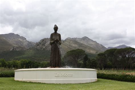  The Rhythm of Stone - A Powerful Journey Through the Sculptures of South Africa